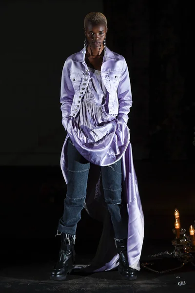 Look 11